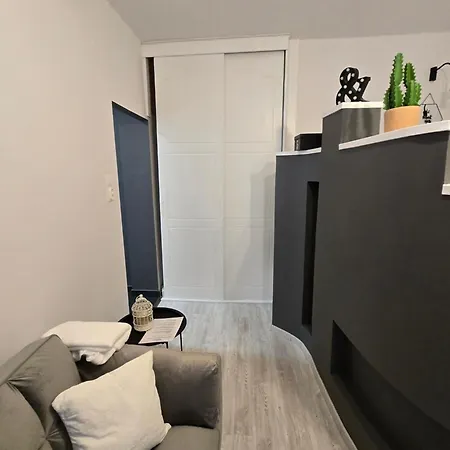 Apartament Akos *